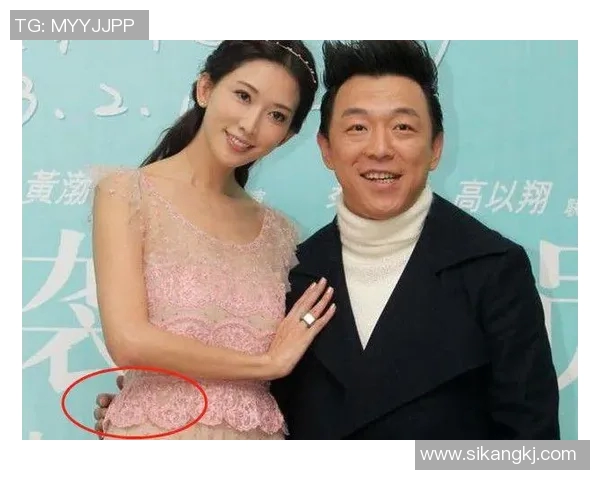 与足球明星亲密合影分享我的快乐时刻与他们的梦想相遇的精彩瞬间